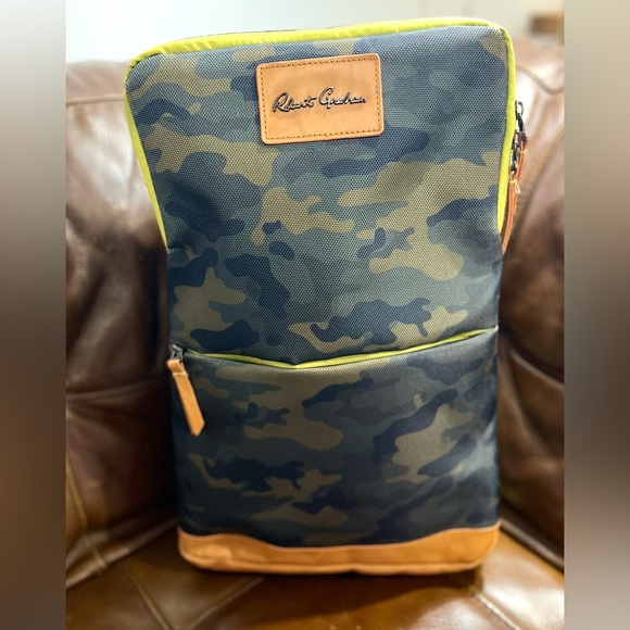 Robert Graham Russel Camo Backpack NWOT - Picture 2 of 9